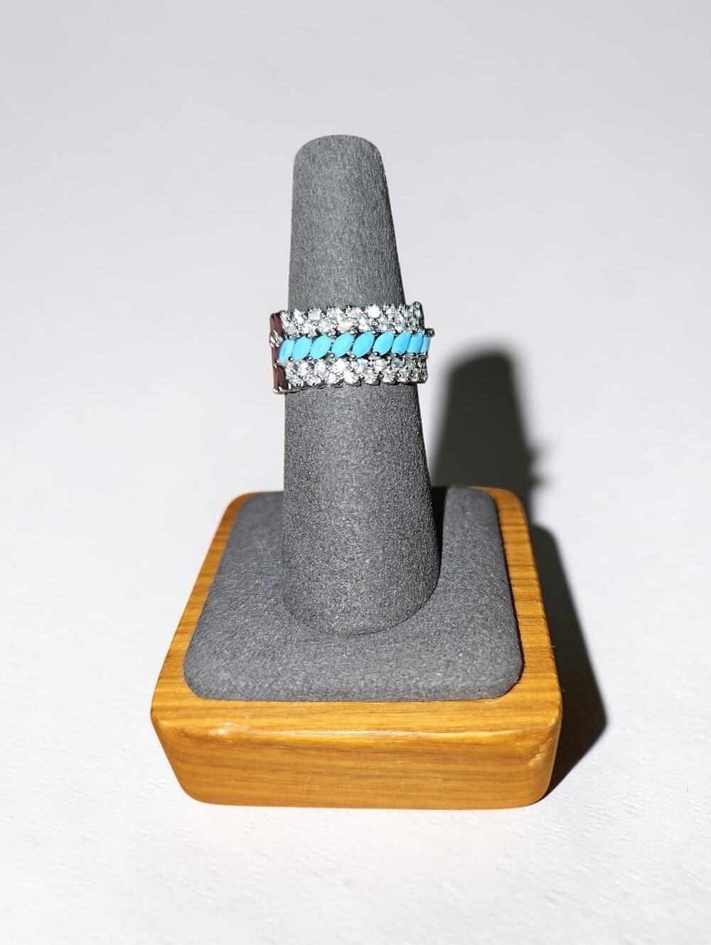 Sassified Boutique Nwt Turquoise and Silver Crystal Row Ring - Women's Jewelry